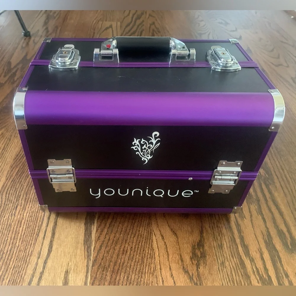 Younique Elegant Purple and Black Makeup Organizer